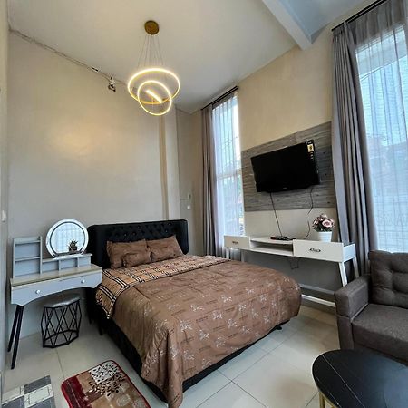 Java Hostel Tumpak Sewu Sidomukti Esterno foto