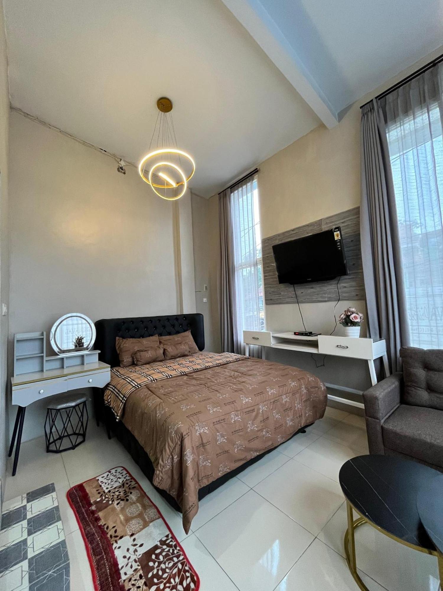 Java Hostel Tumpak Sewu Sidomukti Esterno foto